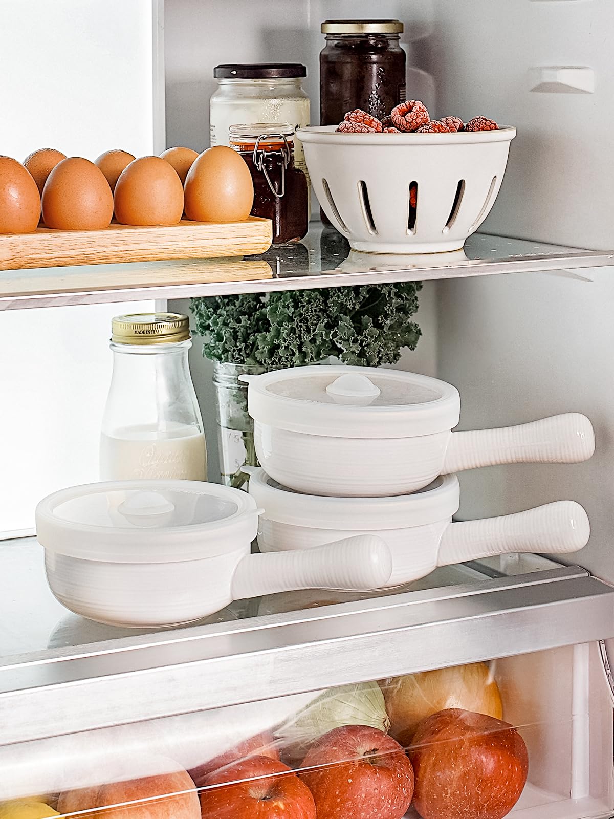 LE TAUCI Soup Bowls with Handles and Silicone Lids, 15 Oz French Onion Soup Bowls, Non-Toxic Ceramic Soup Crocks for Noodles, Stew, Cereal and Chilli, Oven Microwave Dishwasher Safe, Set of 4, White