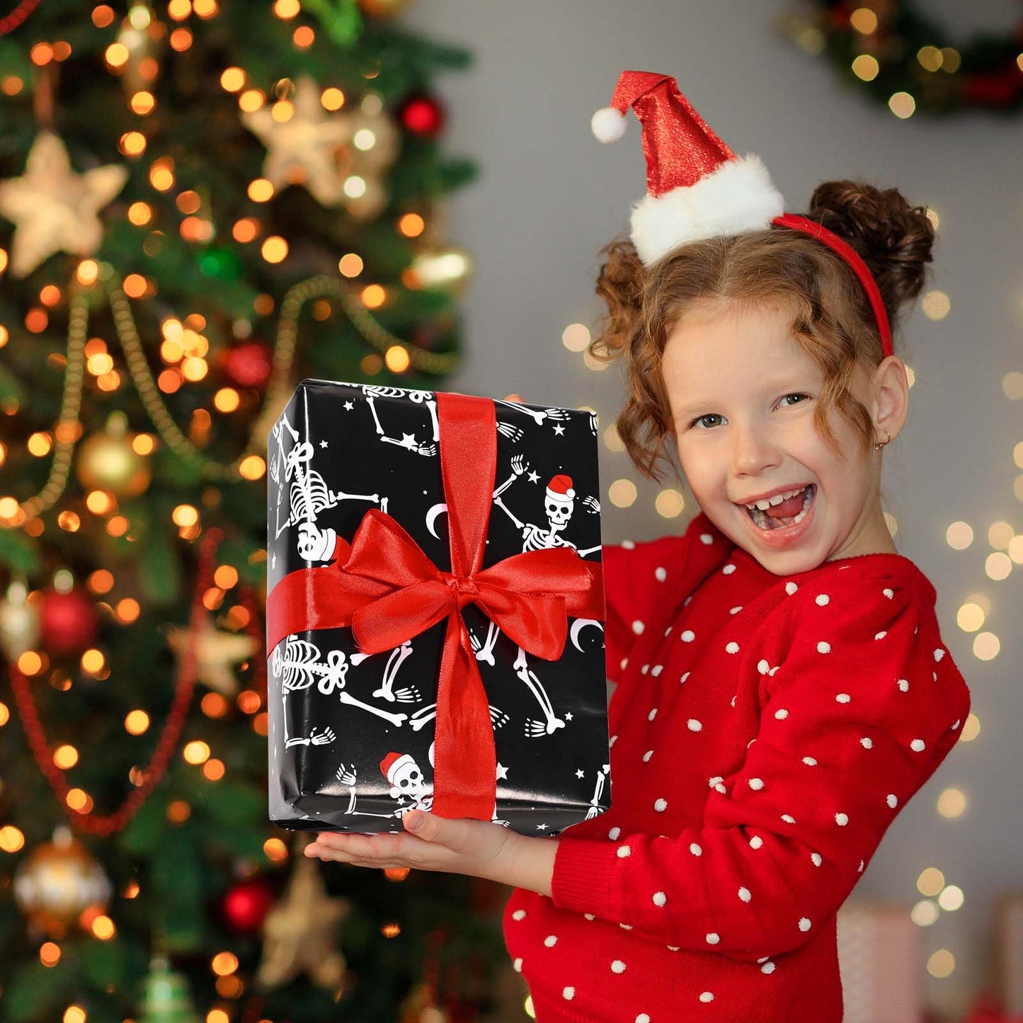 Bolsome 100 Sheets 20 * 14 Inches Christmas Tissue Paper for Gift Bags Black Dancing Skeleton with Santa Hat Printed Tissue Paper Spooky Decorative Tissue for Xmas Party Winter Holidays DIY Crafts