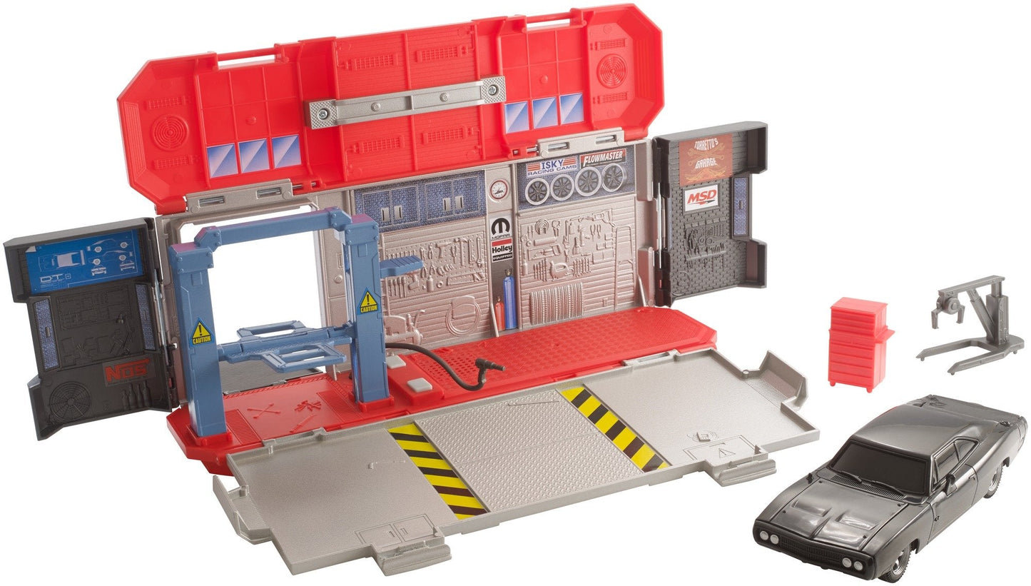 Mattel Fast & Furious 8 Customizers Dom's Auto Shop Vehicle