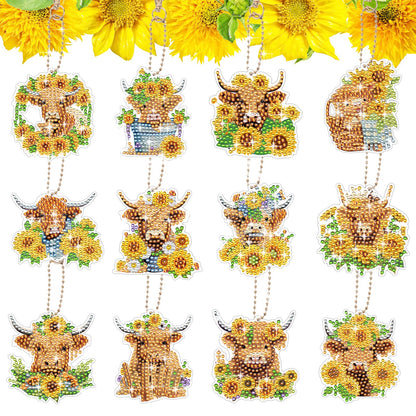 Highland Cow Diamond Painting Keychains - 12PCS 5D Diamond Art Painting Keychains Kits Cow Diamond Painting Art Acrylic Hanging Pendant DIY Diamond by Numbers Keychain DIY Crafts Kits for Teen Adults