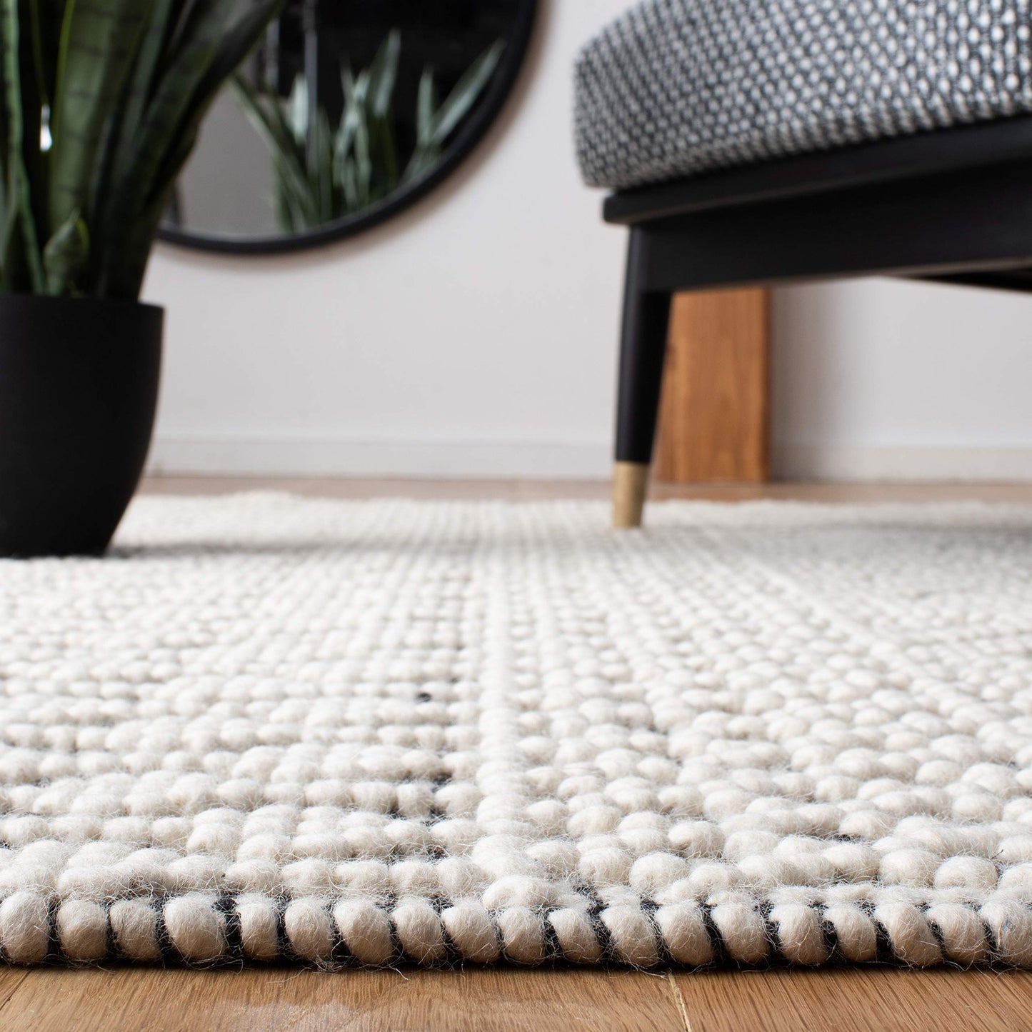 SAFAVIEH Natura Collection Area Rug - 9' x 12', Ivory & Black, Handmade Moroccan Boho Wool Fringe, Ideal for High Traffic Areas in Living Room, Bedroom (NAT852Z)