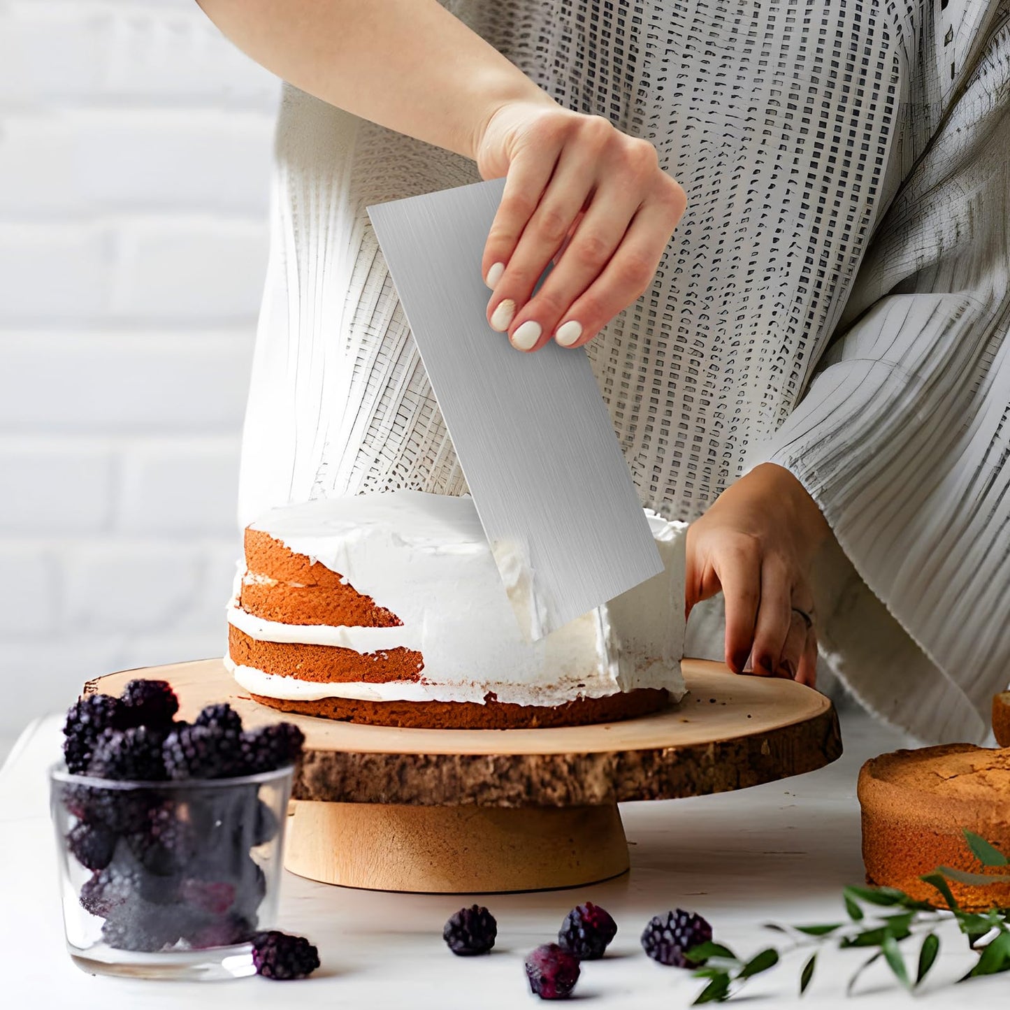 3 Pcs Stainless Steel Cake Scraper, 8.6-inch Double Sided Patterned Edge Stripe Edge Smoother Scraper, Cake Decorating Comb Metal Cake Scraper for Butter Mousse Cream Decoration