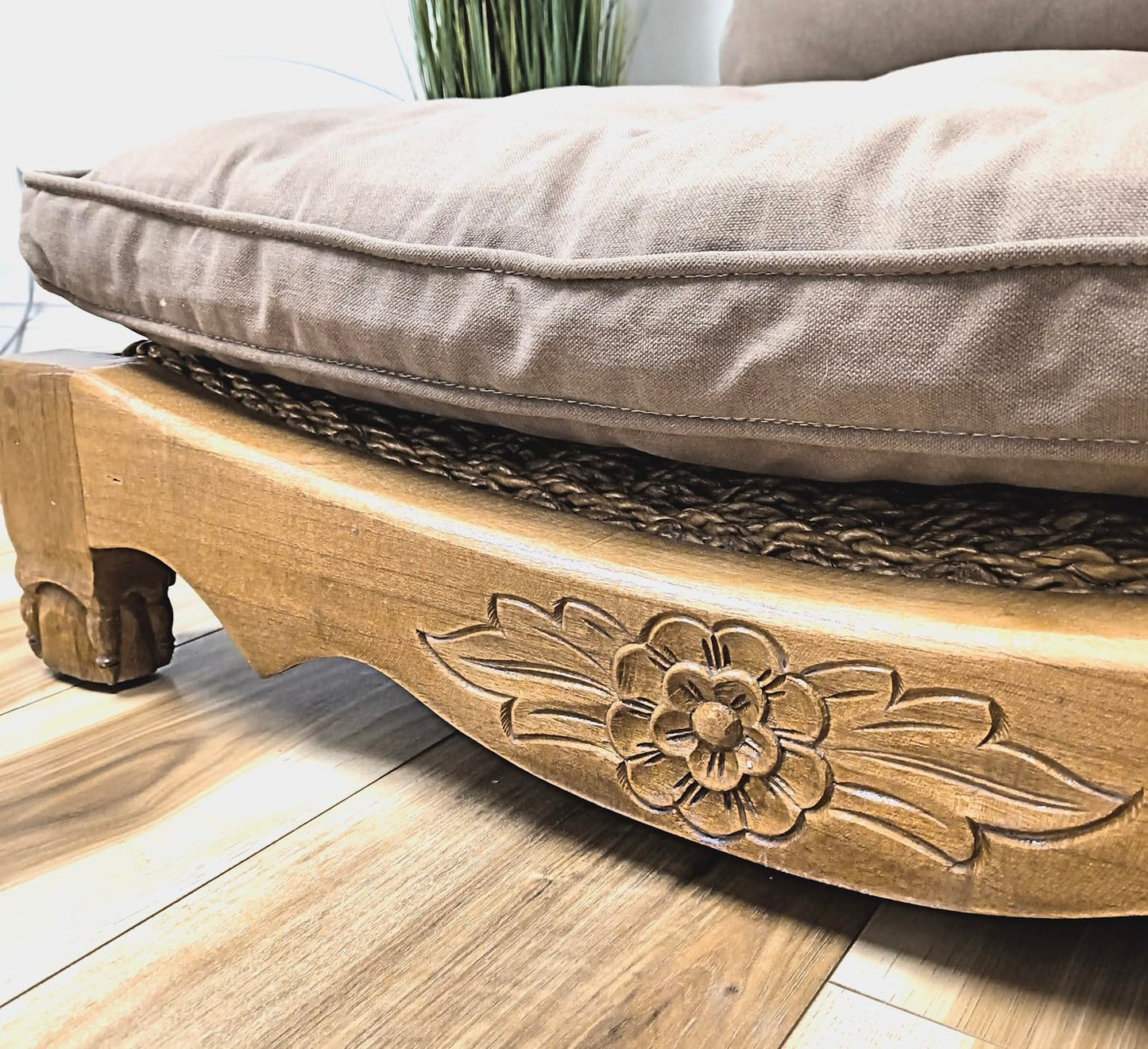 Harmony In Design Handcrafted Wooden Meditation Chair with Woven Seagrass Seat, 30 x 28 x 18 inches (Harvest Gold)