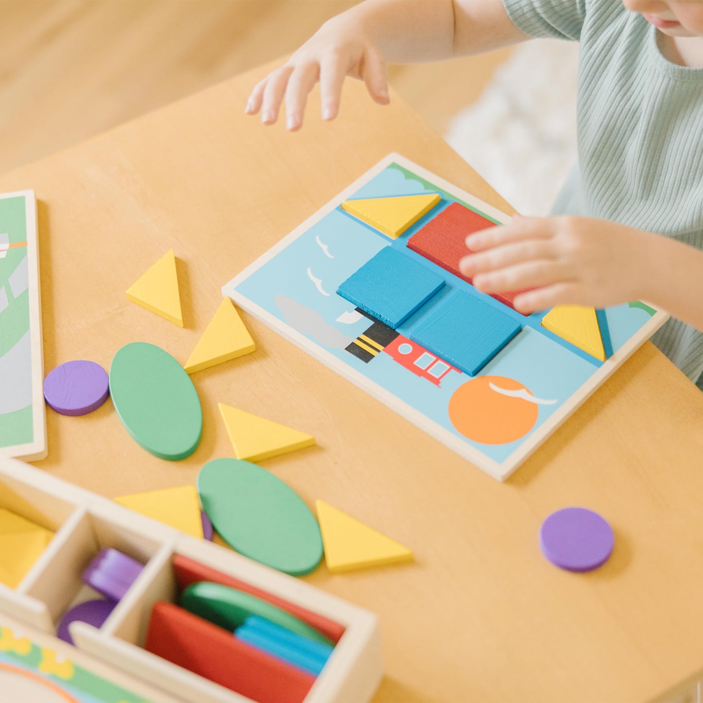 Melissa & Doug Beginner Wooden Pattern Blocks Educational Toy with 5 Double-Sided Scenes and 30 Shapes Puzzles for Kids 3+