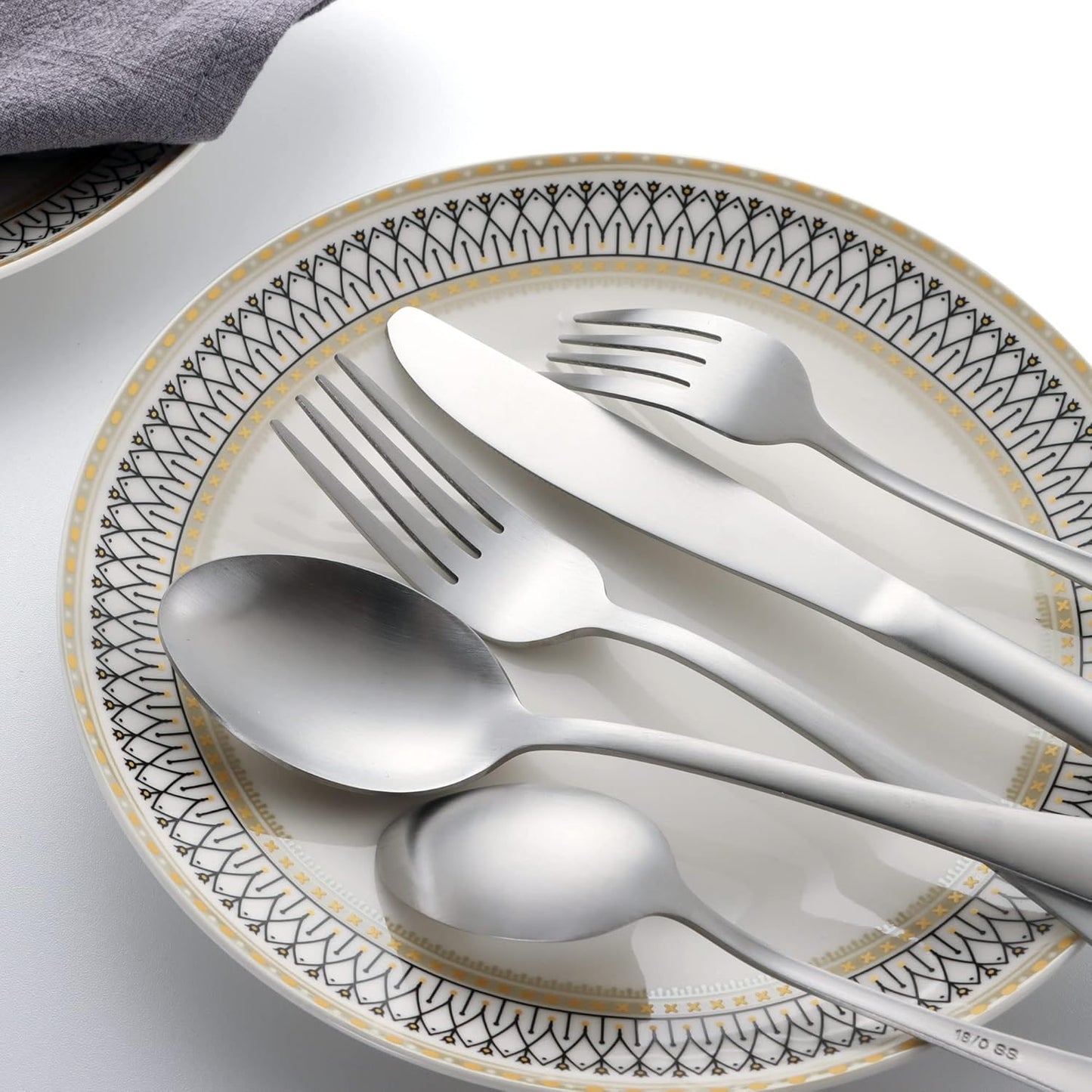 LIANYU 20 Piece Silverware Set - Matte Silverware Flatware Set for 4 - Stainless Steel Kitchen Utensils