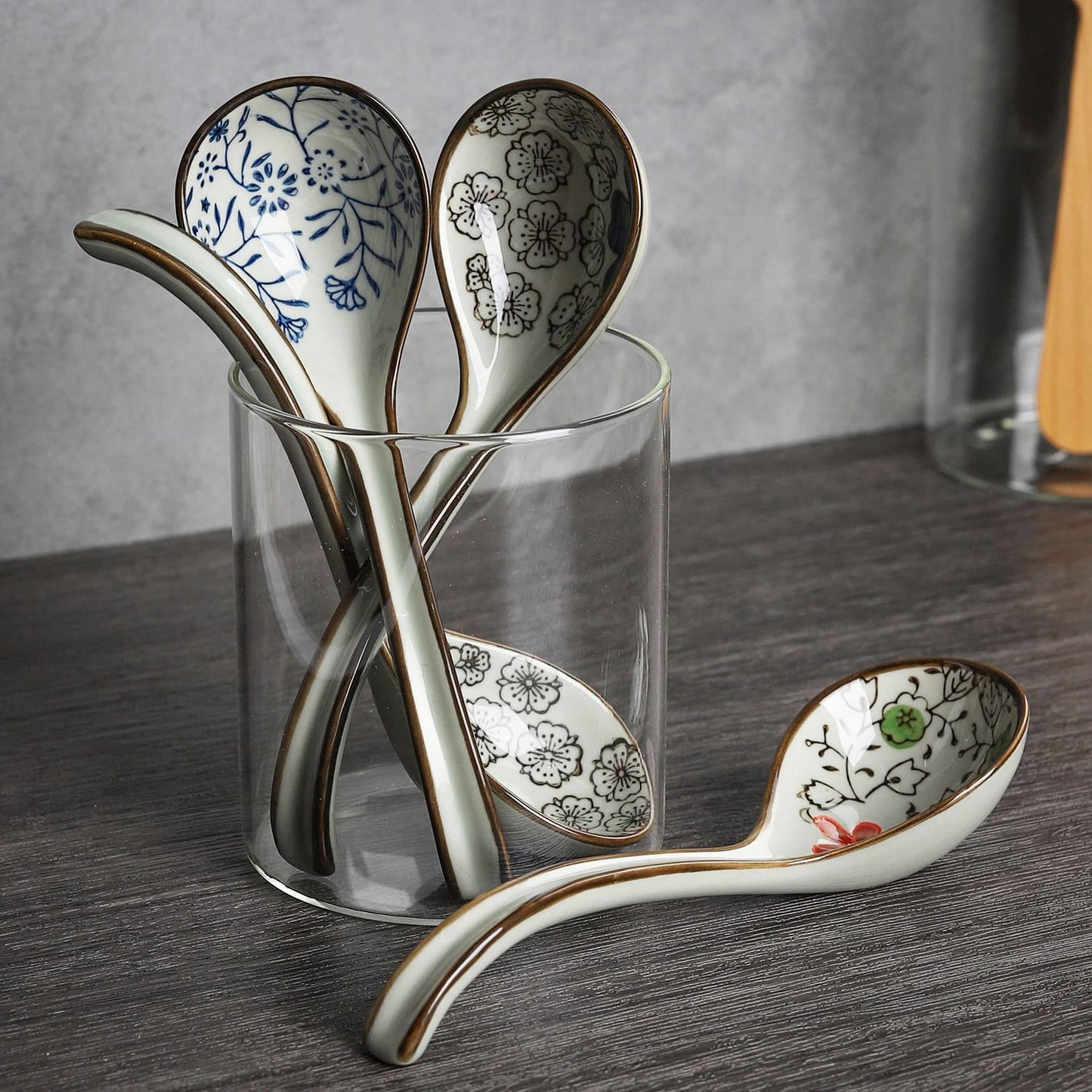 Ceramic Soup Spoons Set of 4 Porcelain Japanese Soup Spoon Long Handle Asian Soup Spoon Sets for Pho Ramen Noodles Wonton Dumpling Rice (Model 2#)