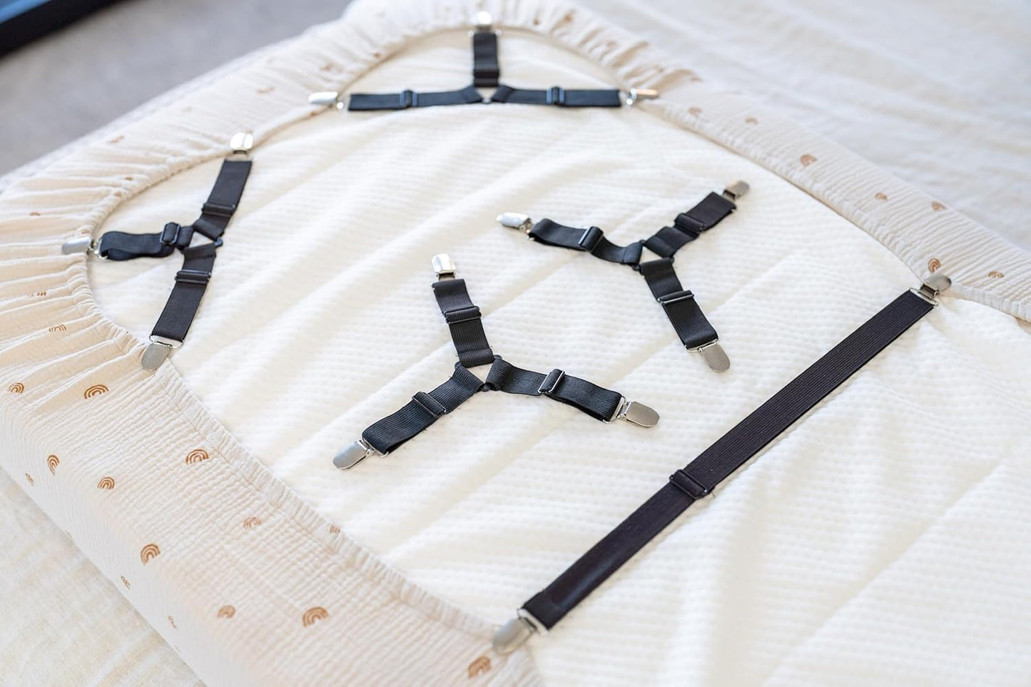 Bed Sheet Tucker Tool and Fasteners Kit with Extra Long Handle - Wood Bed Maker Tool for Tucking Sheets