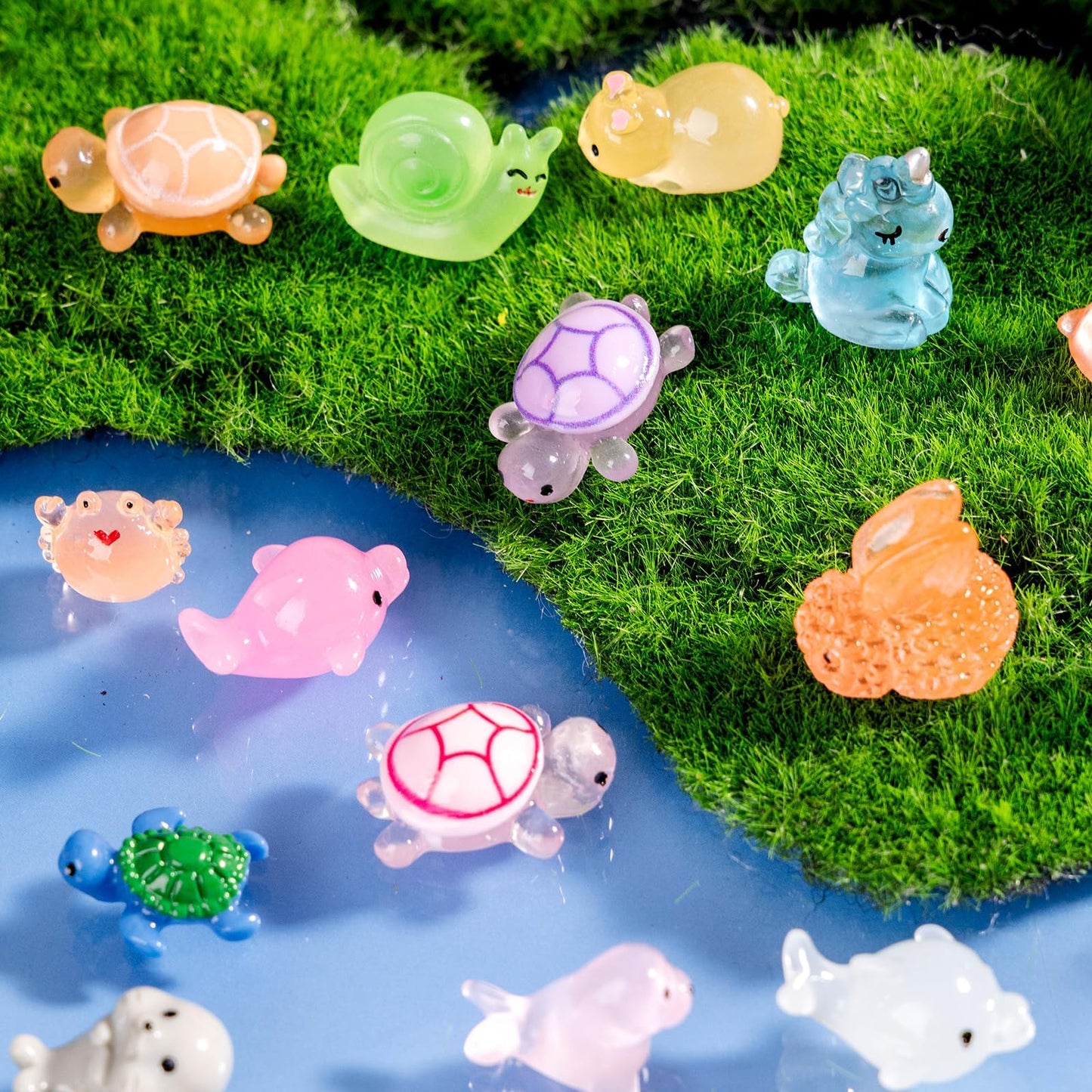 jrootouh 140 Pack Mini Animals Tiny Duck，Cow，Bee Figurines Bulk for Miniature Dollhouse Decor Accessories Garden Aquarium Potted Ornament Party DIY Charms Office Classroom Activity to Hide