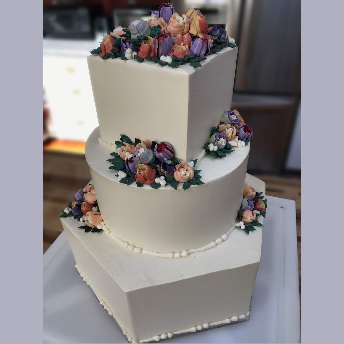 CAKESAFE 8 Inch OG Scraper-Clear Acrylic Cake, Icing, and Butter Cream Smoother with Beveled Edge