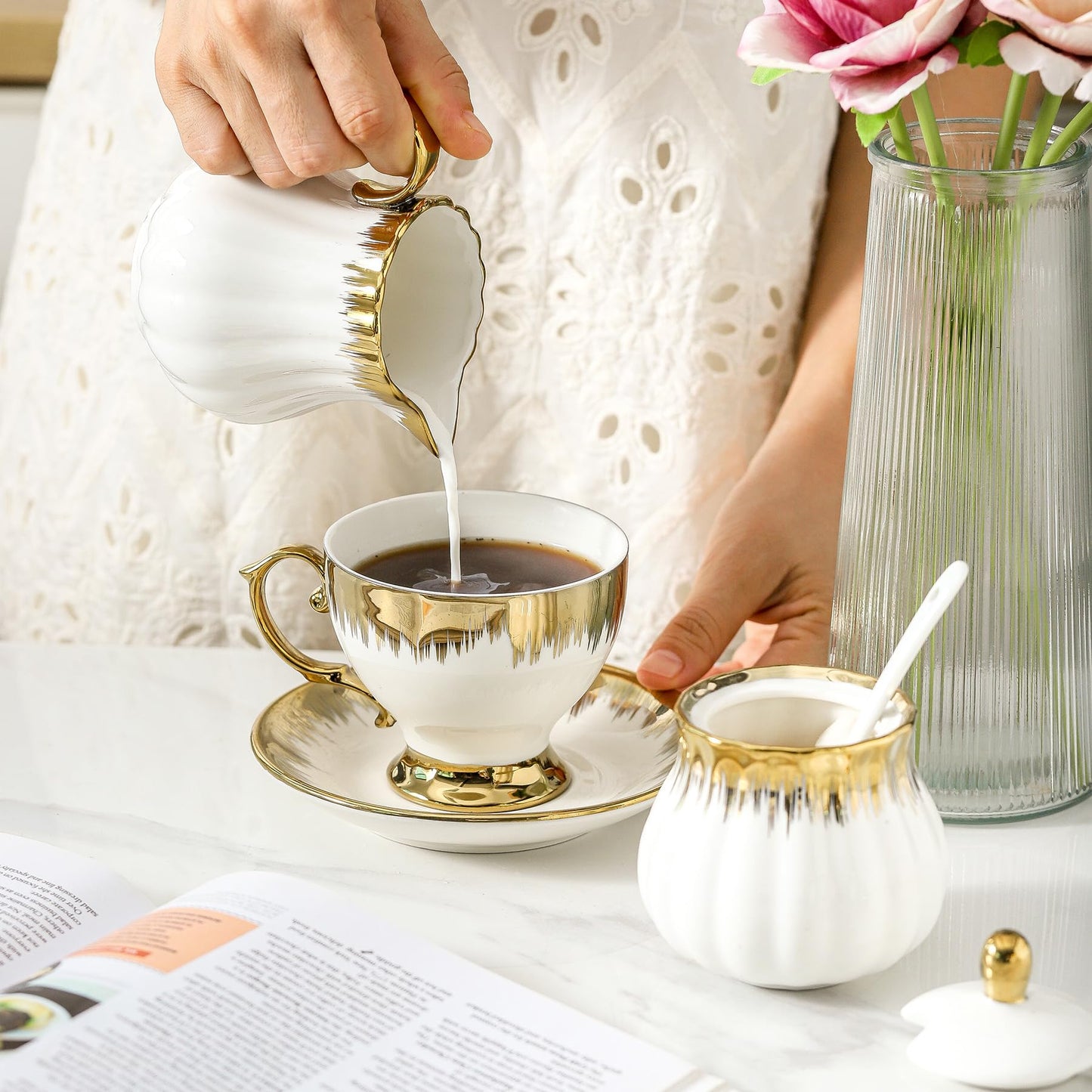 Ceramic Sugar and Creamer Set, White Sugar Bowl & Creamer Set with Gold Trim, 3 Piece with 10oz Cream Pitcher, 11oz Sugar Bowl with Lid and Spoon, Coffee Serving Set for Café, Afternoon Tea