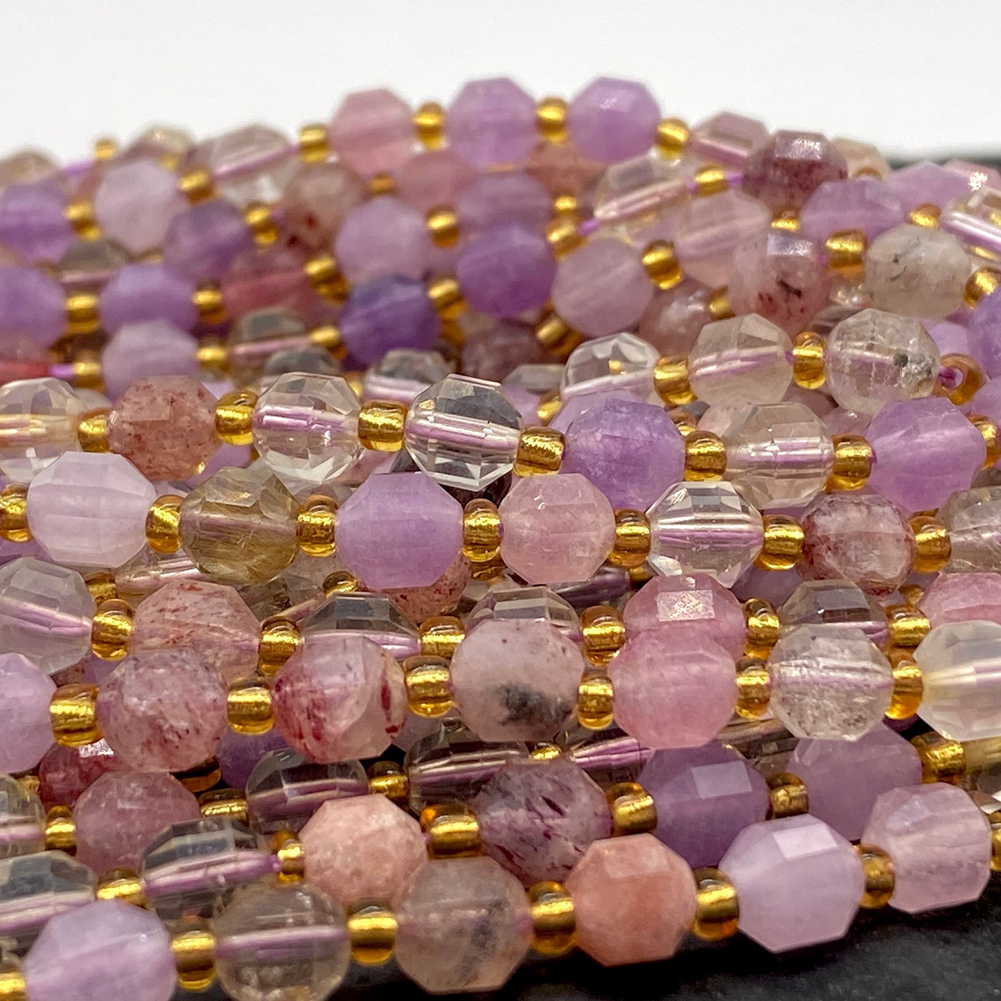 ABCGEMS Brazilian Lavender Rainbow Quartz Beads (Enhanced Prism Shape that Amplifies The Energy - Allows Energy to be Dispersed in All Direction) Diamond-Cut Energy-Prism Tiny 6mm