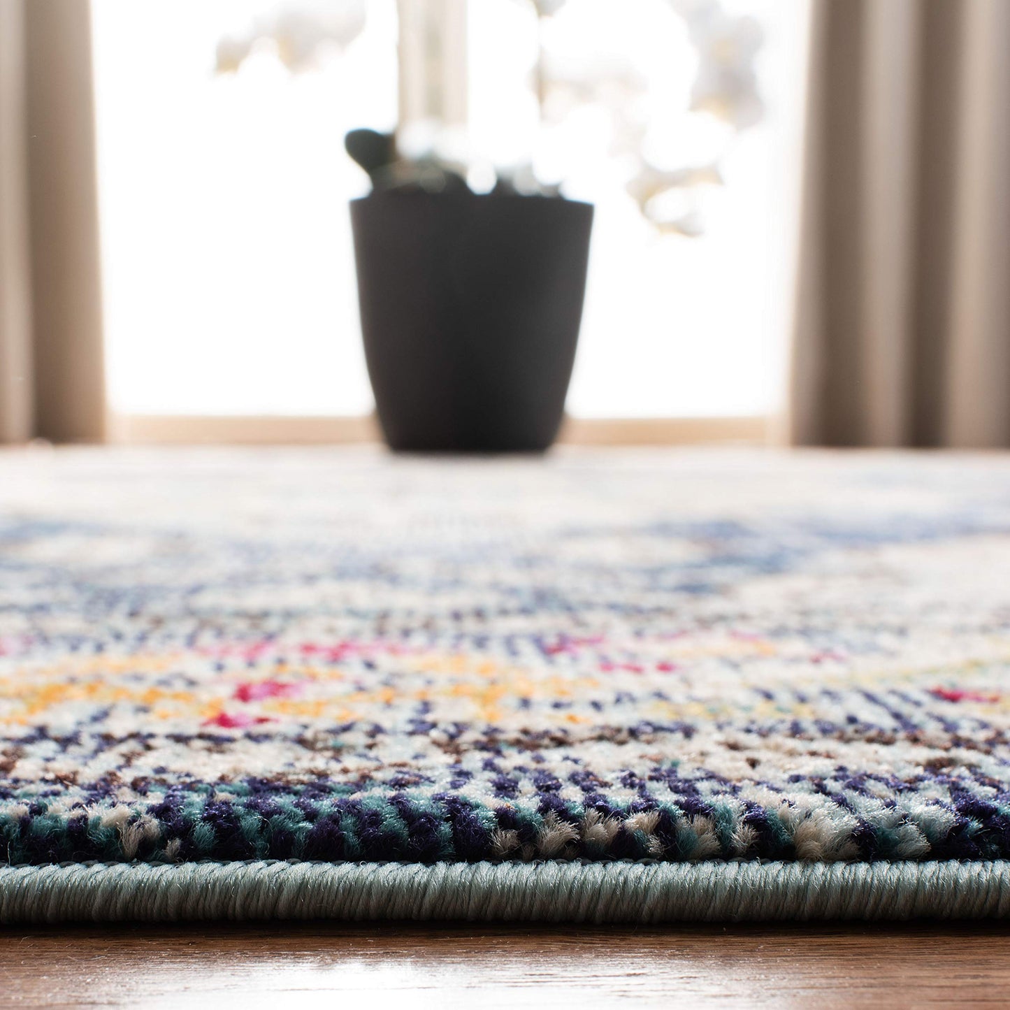 SAFAVIEH Monaco Collection Area Rug - 9' x 12', Navy & Light Blue, Non-Shedding & Easy to Clean, Distressed Medallion Design, Ideal for Living Room, Bedroom, Dining Space (MNC243N)