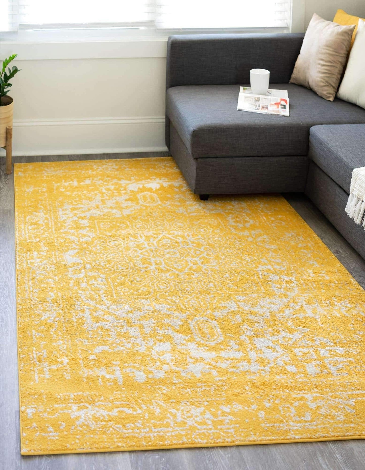 Unique Loom Richmond Collection Area Rug - Medallion (10' x 13' 1" Rectangle, Yellow/ Ivory)