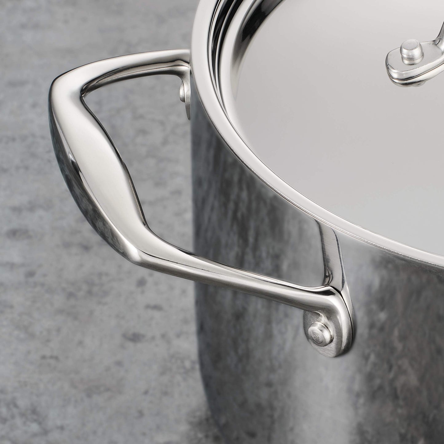 Tramontina Signature Tri-Ply Clad Stainless Steel 8-Quart Stock Pot with Lid, Induction-Ready Pasta Pot, Dishwasher-Safe, NSF-Certified, Made in Brazil