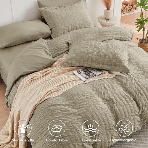 HYMOKEGE Queen Comforter Set - 7-Piece Seersucker Luxury Bedding Set for All Seasons | Includes Comforter, Sheets, Pillowcases & Shams