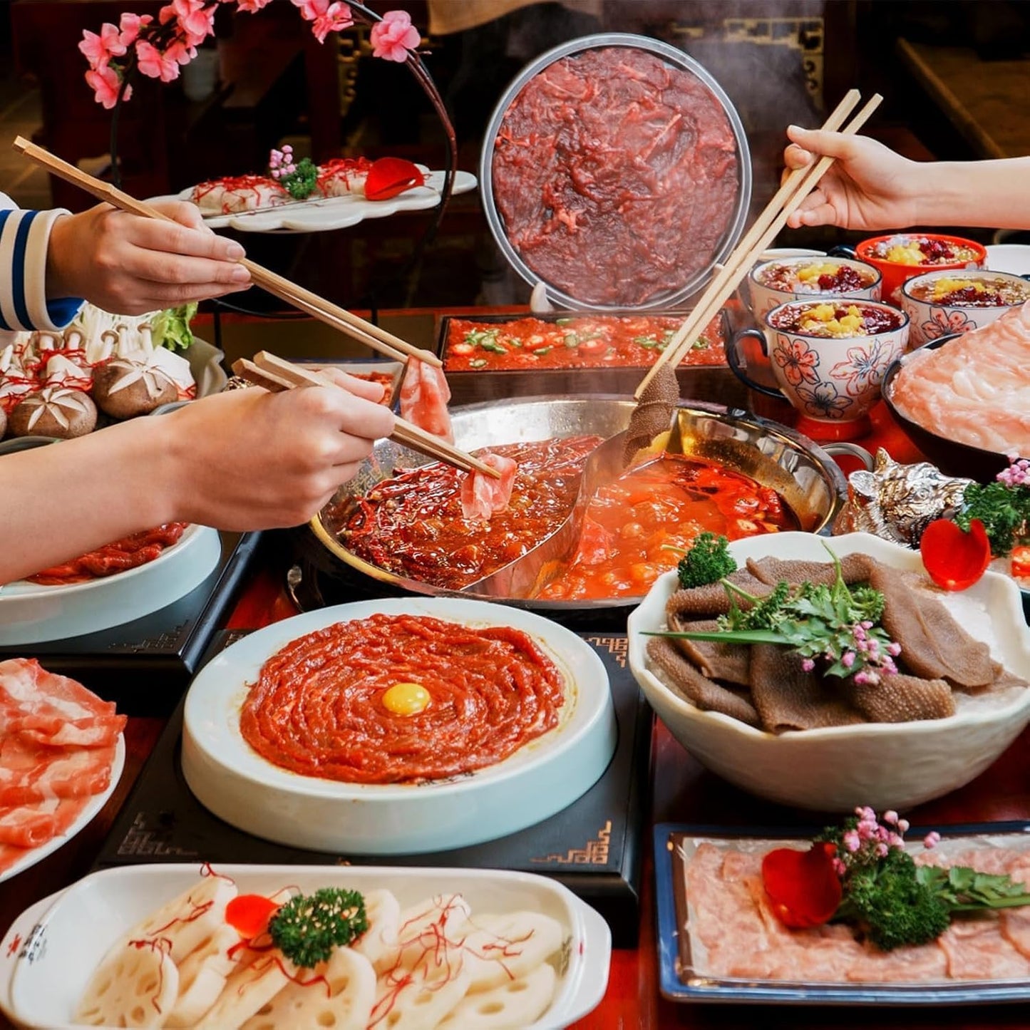 Stainless Steel Pot with Divider for Double-Flavor Soup Cooking, Suitable for Family Gatherings