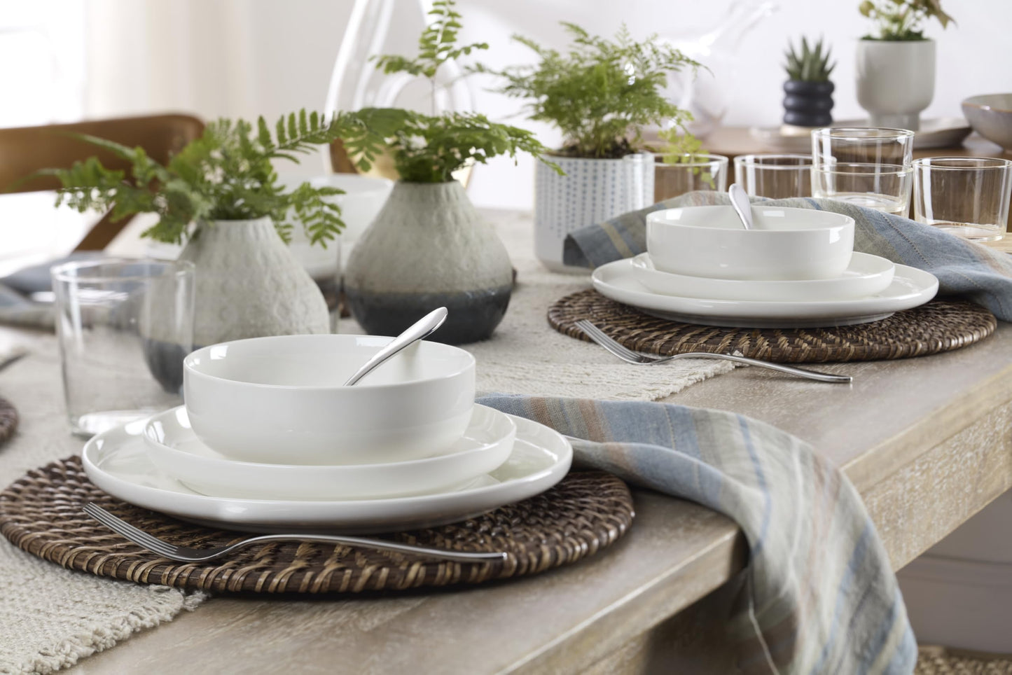 Oneida Dinnerware Set, 24 Seven White 24-Piece Dinnerware Set, Service For 8, Porcelain Material, Dishwasher And Microwave Safe, Bowls, Plates And Bowls, Dinner Dishes, Plates, Home (White, 24 Piece)