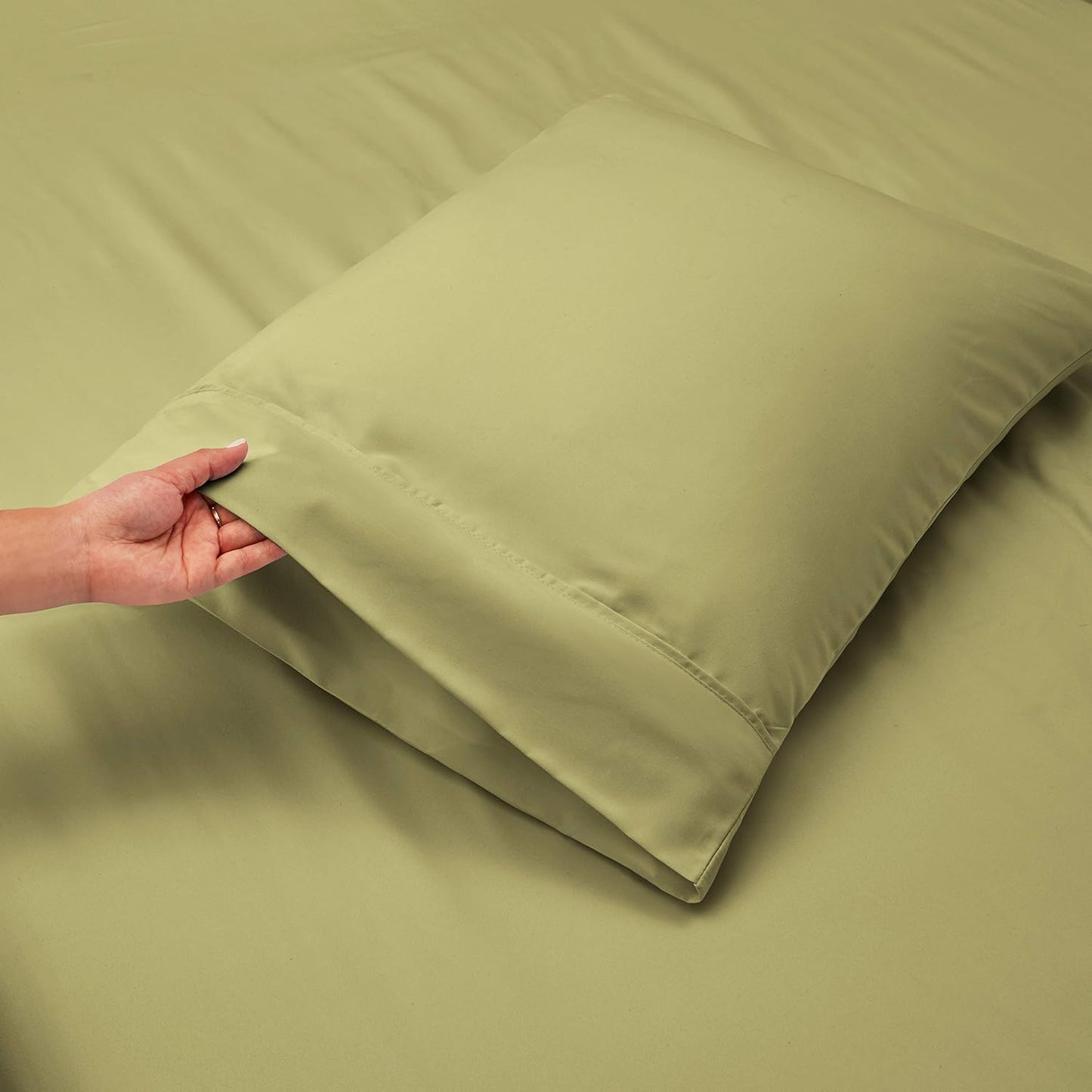 Nestl Bed Linen Set - Queen, 4 Piece Microfiber in Sage Green, Deep Pocket, Soft Premium