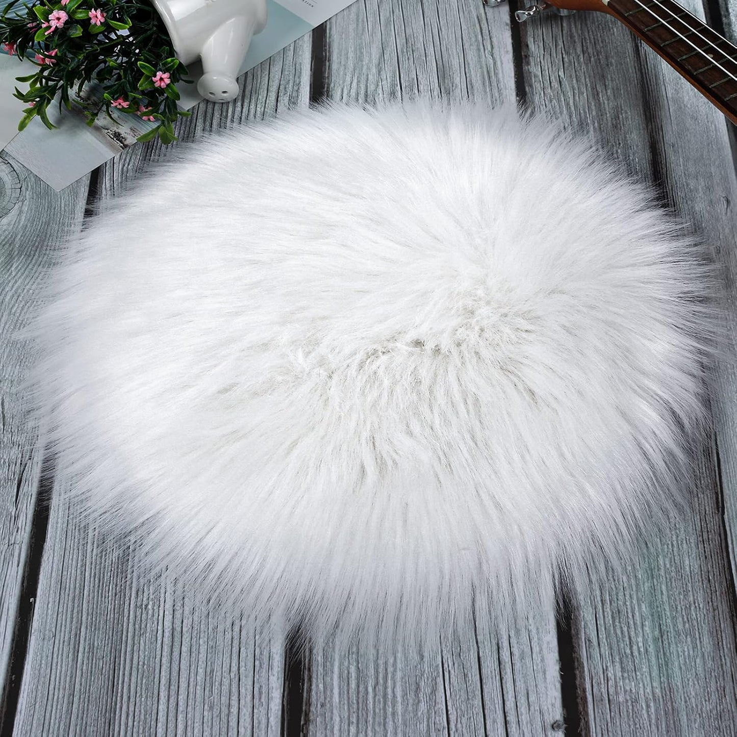 Molain Faux Fur Chair Pad - Faux Fur Rugs 12 inch Square Cover Seat Fuzzy Cushion for Living Bedroom Sofa, White