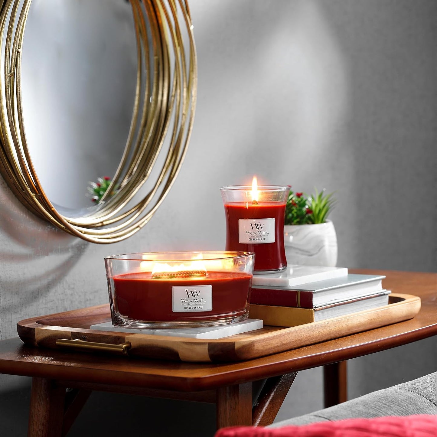 WoodWick Medium Hourglass Scented Candle, Cinnamon Chai, with Crackling Wick, Burn Time: Up to 60 Hours