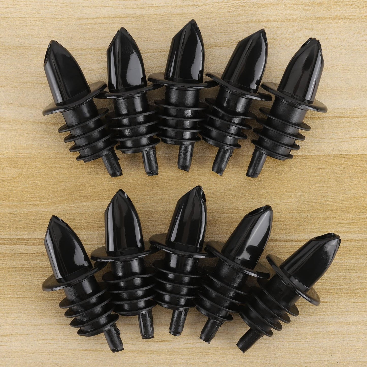200 Pack Bottle Pourers Wine Pourers Plastic Liquor Free Flow Pourers Spout Pourer Black for Kitchen Olive Oil Mixed Drinks, 2.7 * 1.2 Inch