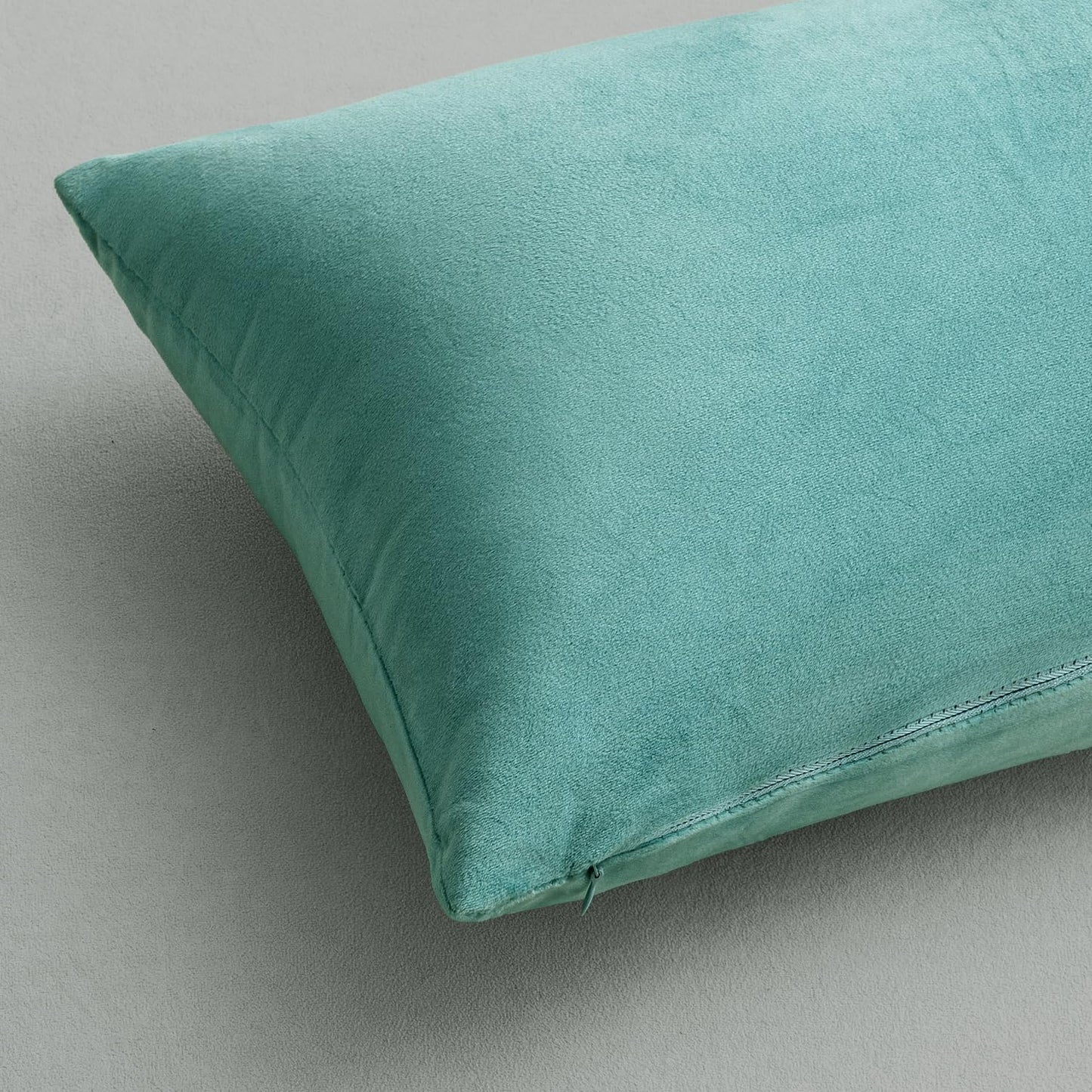 MIULEE Pack of 2 Velvet Soft Solid Decorative Square Throw Pillow Covers, 18x18 Inch, Aqua Green