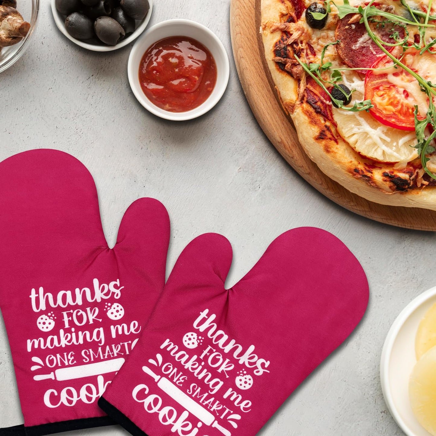 NAHMAKNE 2 Pack Funny Oven Mitts for Teacher, Thanks for Making Me One Smart Cookie, Heat Resistant Non-Slip Mitts, Teacher Appreciation Gifts, Christmas Birthday Gifts for Hostess Friend Bake Lover
