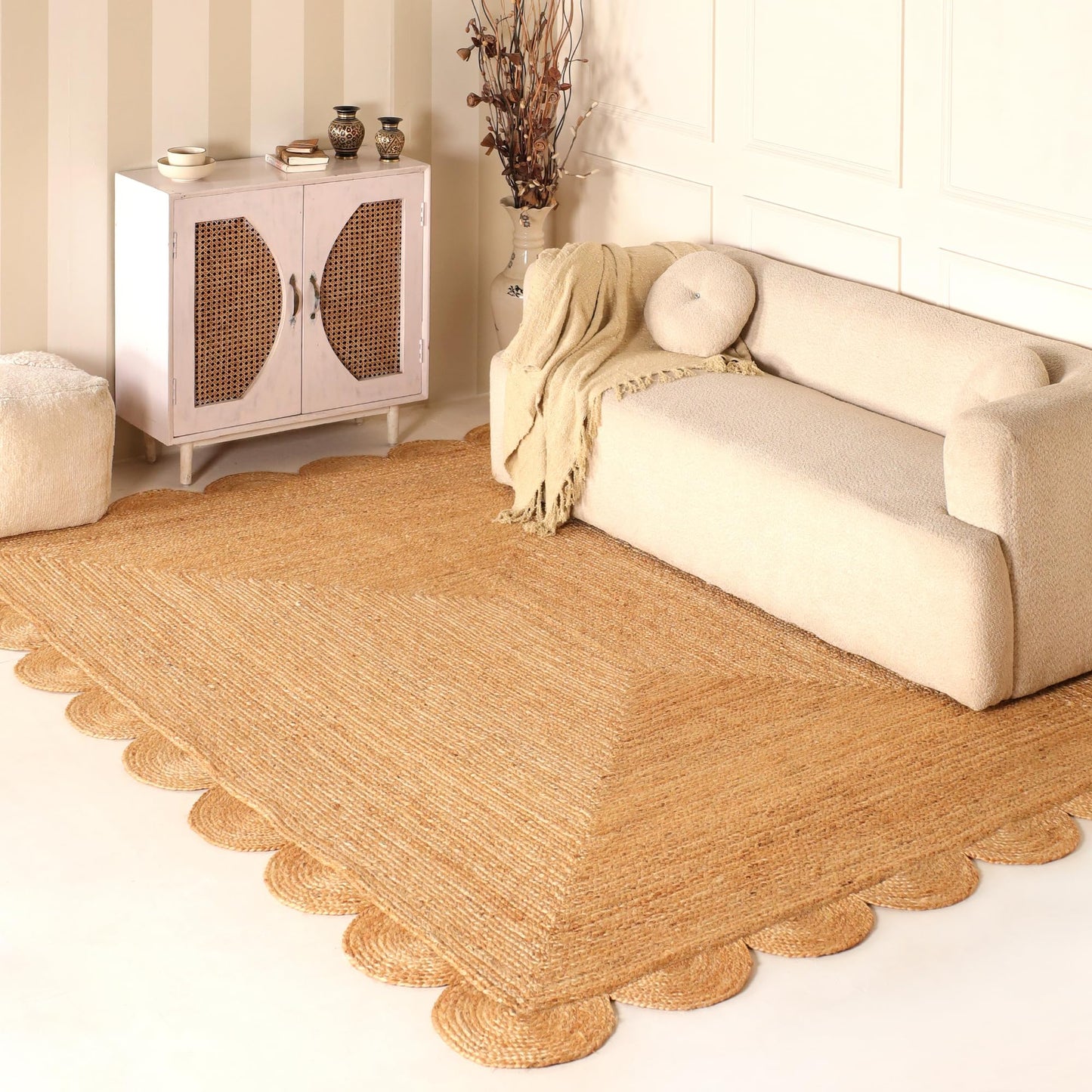 VEVARA HOMES Scalloped Natural Jute Area Rug 8x10ft – Handwoven Natural Fiber Rug for Living Room, Bedroom, and Entryway, Rustic & Boho Style