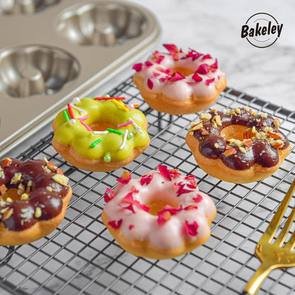 Heavy Duty Steel Flower Donut Pan, 6 Cavity Non-stick Bundt Mold, Heart Shaped Bakeware for Oven (Champagne Gold)
