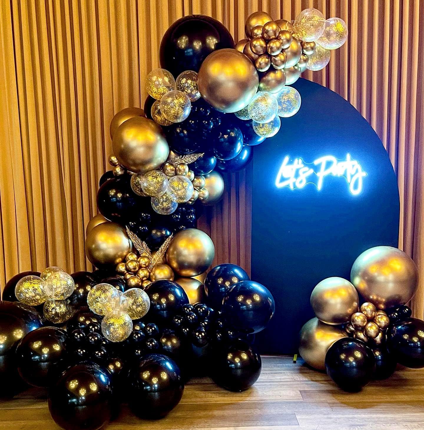 Bezente Black Gold Balloons Garland Kit, 100Pcs Black Gold Metallic Chrome and Gold Confetti Balloons Arch for Wedding,