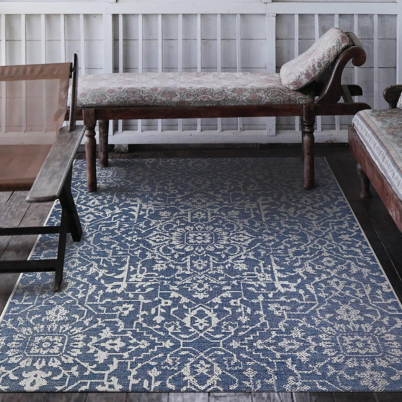 Couristan Monte Carlo Palmette Area Rug, 2' x 3'7", Indoor/Outdoor, Navy-Ivory