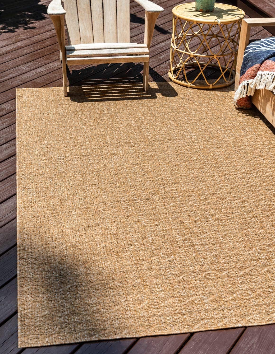 Unique Loom Outdoor Modern Collection Area Rug - Links, 2' 2" x 3' 1" Rectangle, Light Brown/Brown