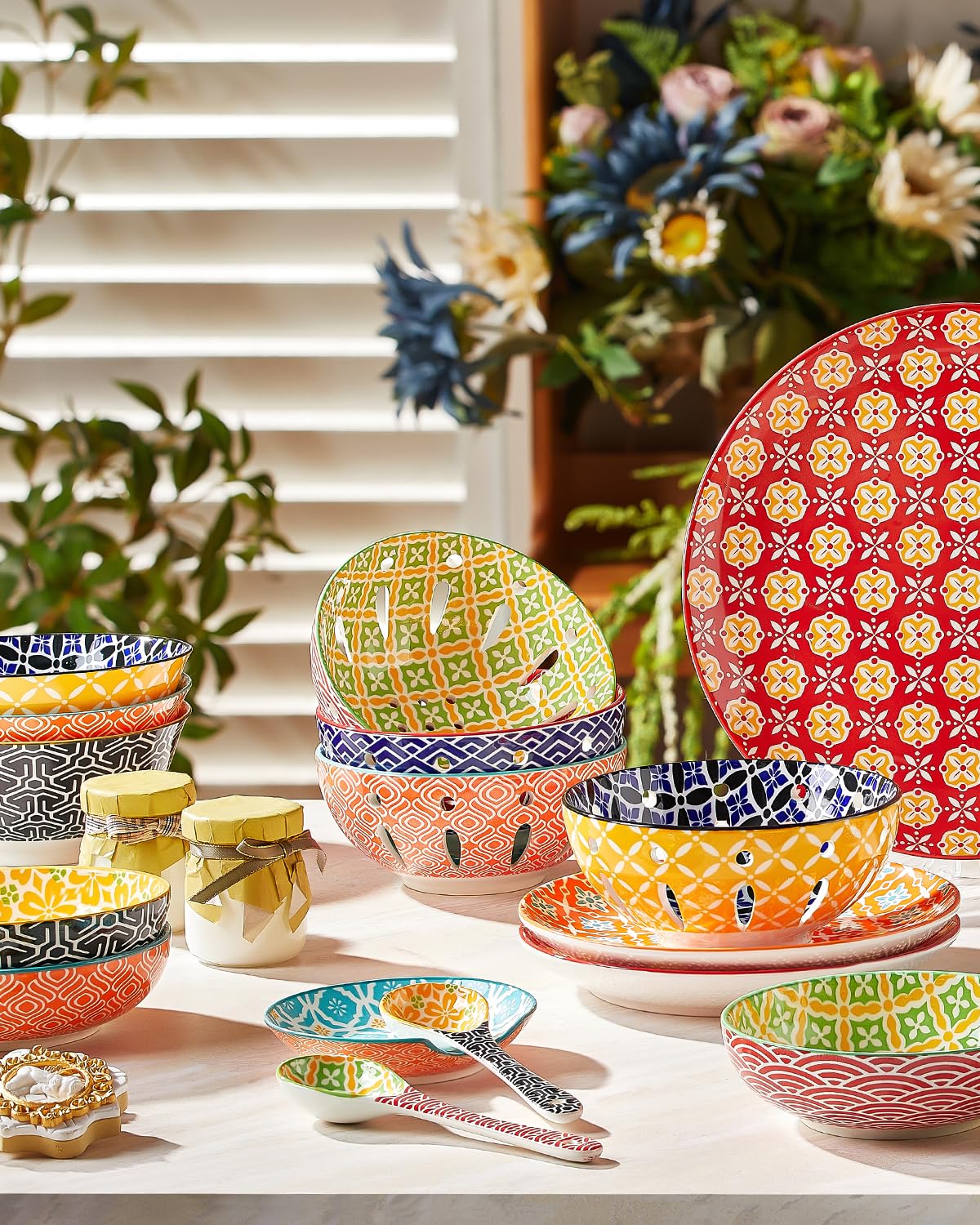 Metahom Ceramic Berry Basket, 6" Colorful Fruit Bowl, Round Berry Colander, Cute Small Container for Strawberry, Fruit Basket for Kitchen Counter, Set of 4