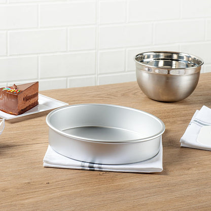 Restaurantware-Met Lux 9 x 2 Inch Straight-Sided Baking Tin, Oven-Ready Anodized Aluminum Round Cake Pan