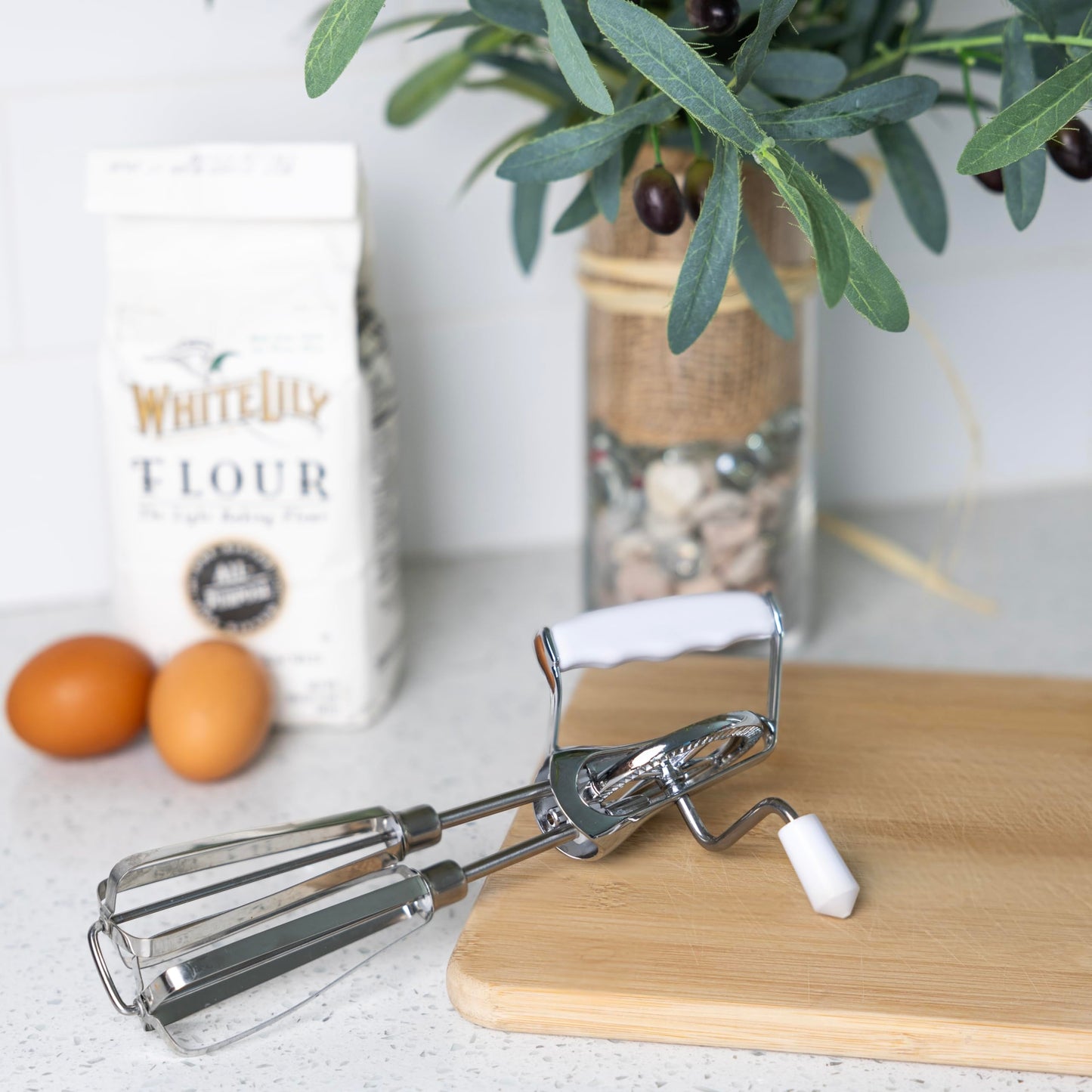 Fox Run Stainless Steel Manual Hand Mixer, White Retro Style Egg Beater, 10" x 5"