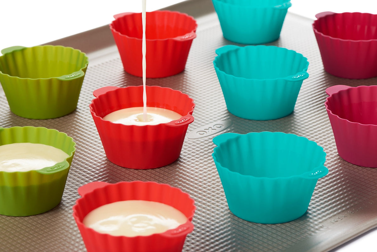 OXO Good Grips Silicone Baking Cups, Pack of 12, Reusable, BPA-Free, Dishwasher Safe, Non-Stick, Food Grade, Cupcake Cups, Muffin Cups, Cupcake Liners, Muffin Liners