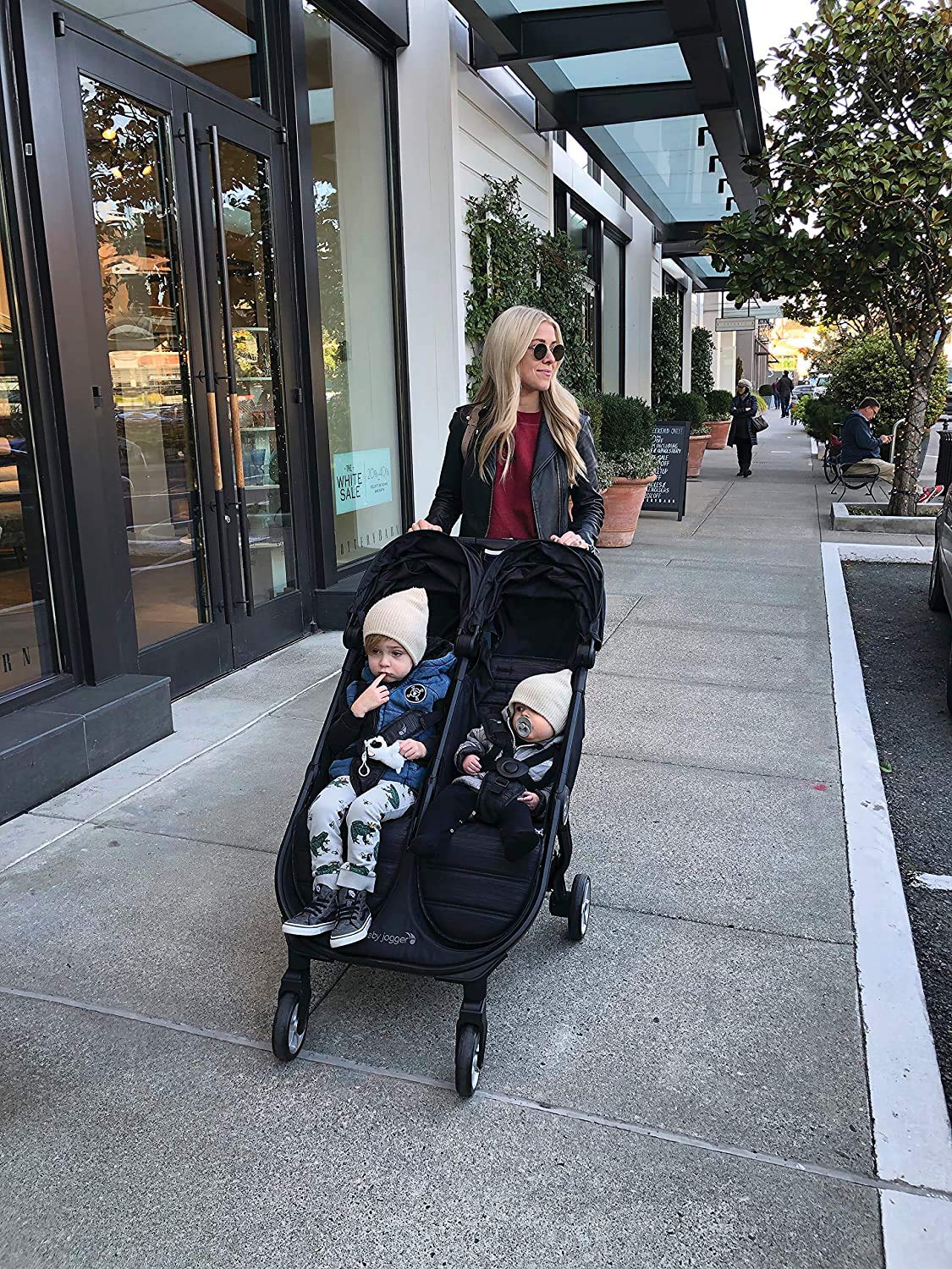 Baby Jogger® City Tour 2 Side by Side Double Stroller, Compact Twin Stroller Design, Easy-To-Maneuver, Fits Through Standard Doorways, Compact One-Step Fold Design, Baby Travel Essential, Pitch Black