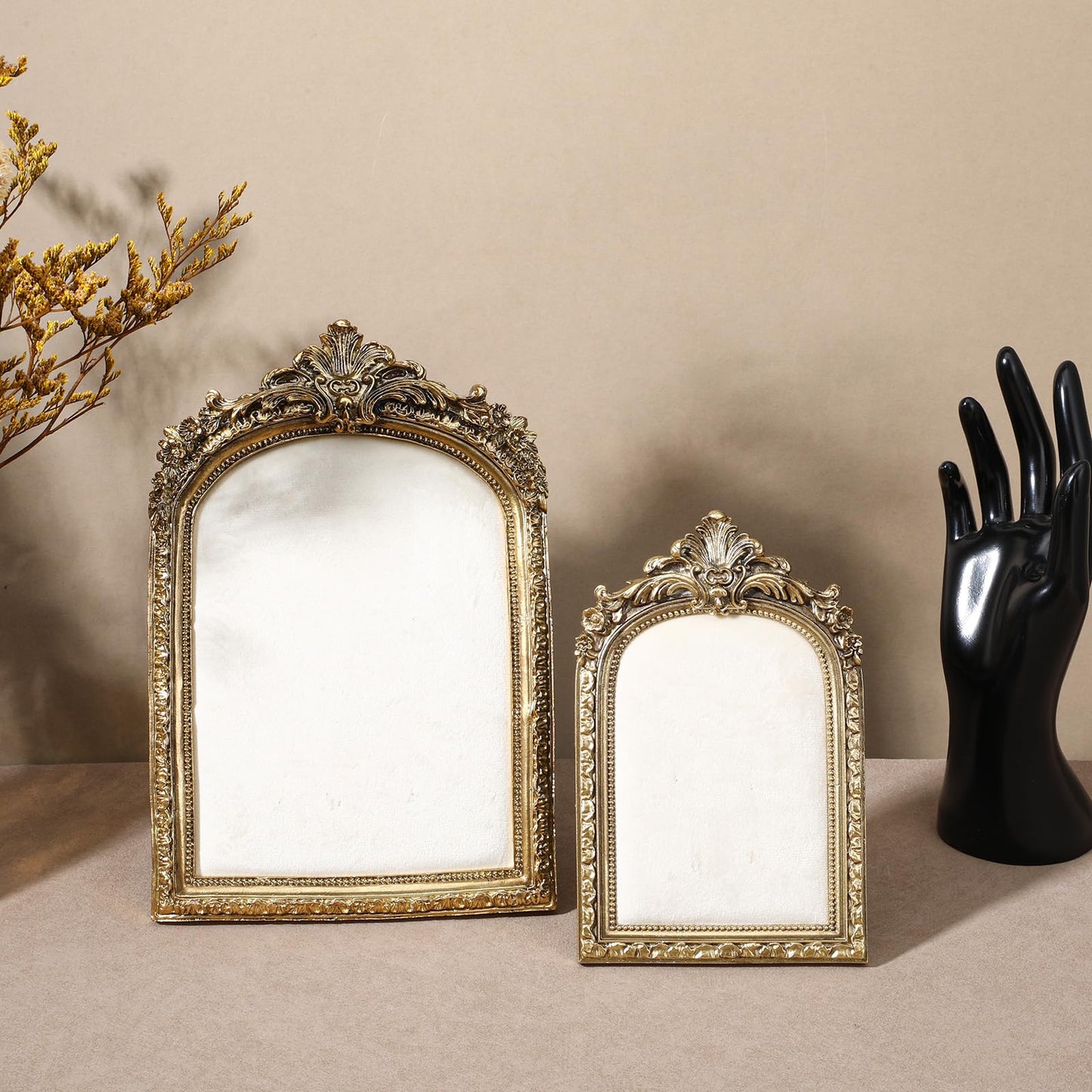 Meyeyaia 2pcs Gold Resin Jewelry Display Stand,Vintage Jewelry Holder Photo Frame Earring Holder,Velvet Necklace Tray Resin Jewelry Photography Props or Jewelry and Collectibles