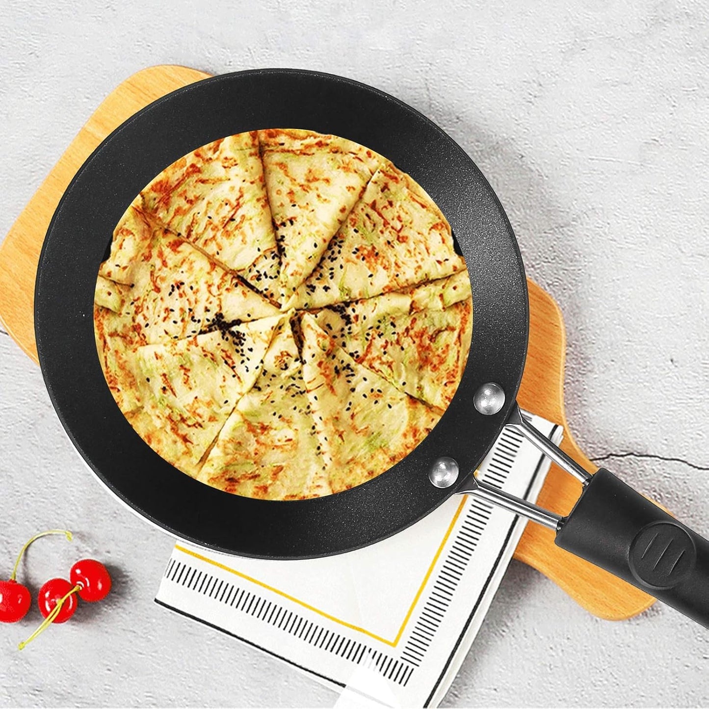 5 Inch Small Frying Pan, Mini Nonstick Durable Skillet, Refined Iron Omelet Pan for Kitchen and Outdoor Cooking