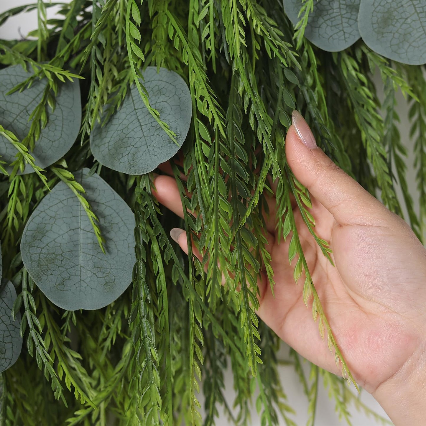 Artificial Saw Grass & Eucalyptus Wreath for Front Door, 22" Faux Saw Grass Fake Eucalyptu Greenery Hanging Heart Shaped Wreath for Wall, Farmhouse, Window,Home Decor | Spring Summer