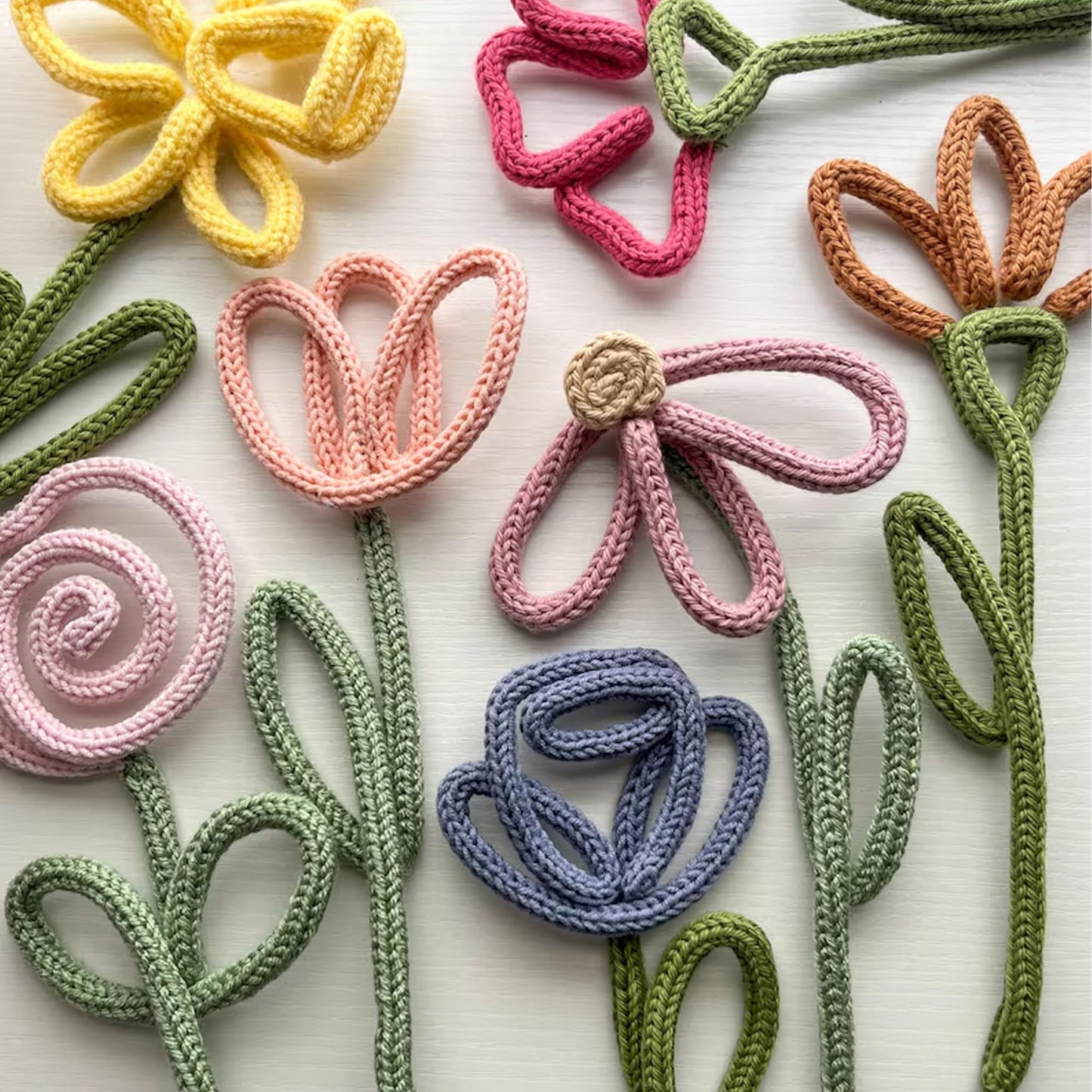 BoFUN DIY Flower Craft Kit for Adults Teens, Floral Wire Art Craft Set with 18 Templates, Wire, Knit Rope, Wedding Party Favors, Women Birthday, Mother’s Day Gifts, Handmade Home Decor (Floral)