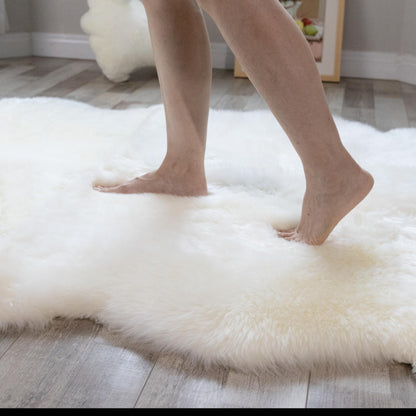 AGFNGE Sheepskin Rug, Fluffy Shaggy Area Rug, Super Soft 48‘’ x 72‘’ Sheepskin Rug, Decorative Rugs for Bedroom, Children's Room, Living Room (Pearly White, 48”×72”)