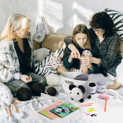 Dasonwin Crochet Kit for Beginners Adults & Kids, Learn to Crochet Step-by-Step with Video Tutorials, Easy Amigurumi Animal DIY Craft Kit, Complete Starter Set,Gift for Women & Teens