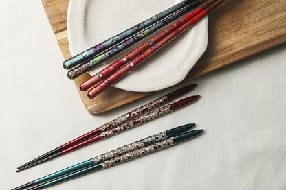 Premium Japanese Chopsticks Reusable 2prs Set [Made in Japan] Featuring Mother of Pearl Inlay and Traditional Lacquered Wooden Chopsticks B (Aurora Pearl 2prs(MK051))