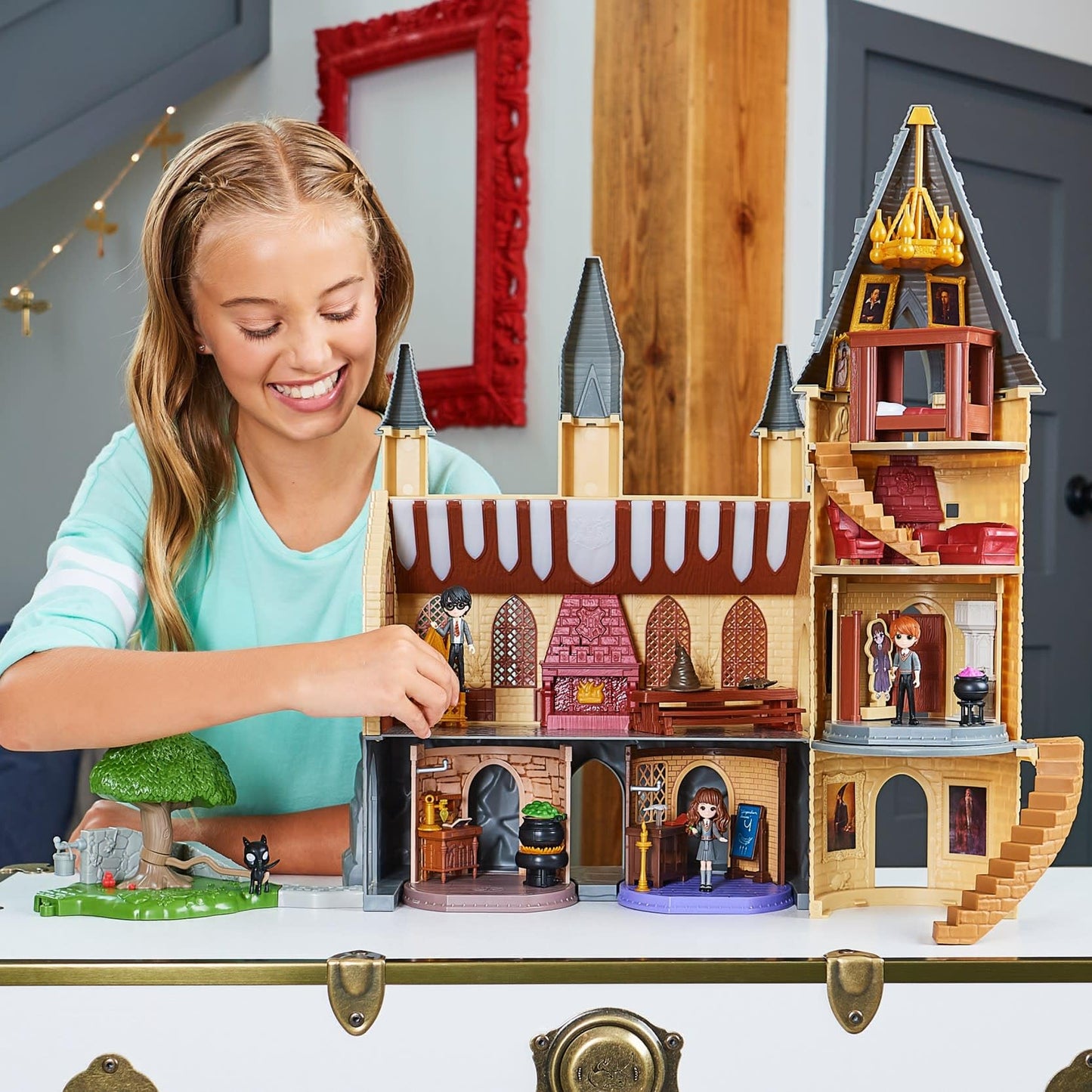 Wizarding World Harry Potter, Magical Minis Exclusive Deluxe Hogwarts Castle, 3 Classroom Playsets, 22 Accessories, 3 Figures, Lights and Sounds