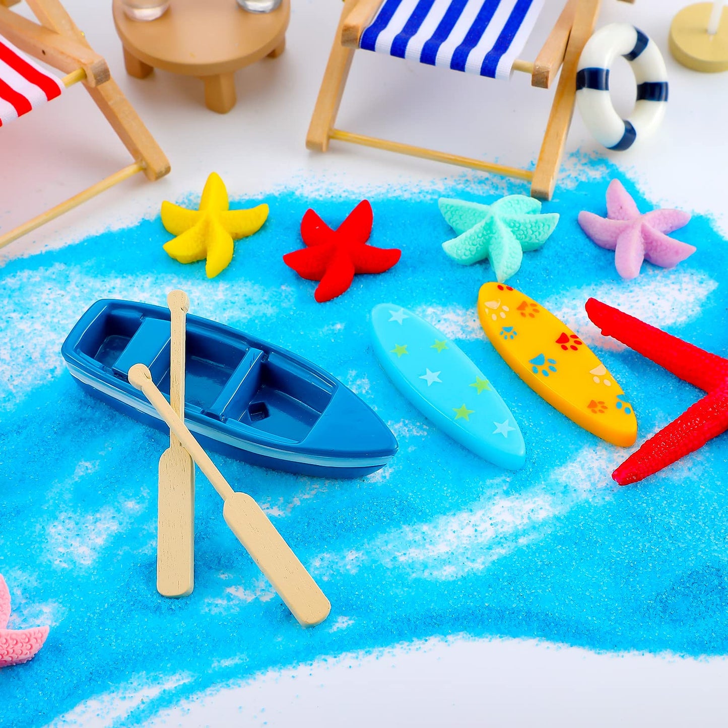 Minatee 25 Pcs Beach Miniature Dollhouse Decoration, Umbrella Palm Chair Miniature Toys Garden Dollhouse Outdoor Accessories Beach Decorations for DIY Garden Plant Pool(Red, Blue)