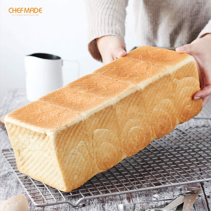 CHEFMADE Commercial Pullman Loaf Pan with Lid, 2.2Lb Dough Capacity Non-Stick Rectangle Corrugated Carbon Steel Bread Toast Mold with Cover for Baking Bread Dishwasher Safe (Champagne Gold)