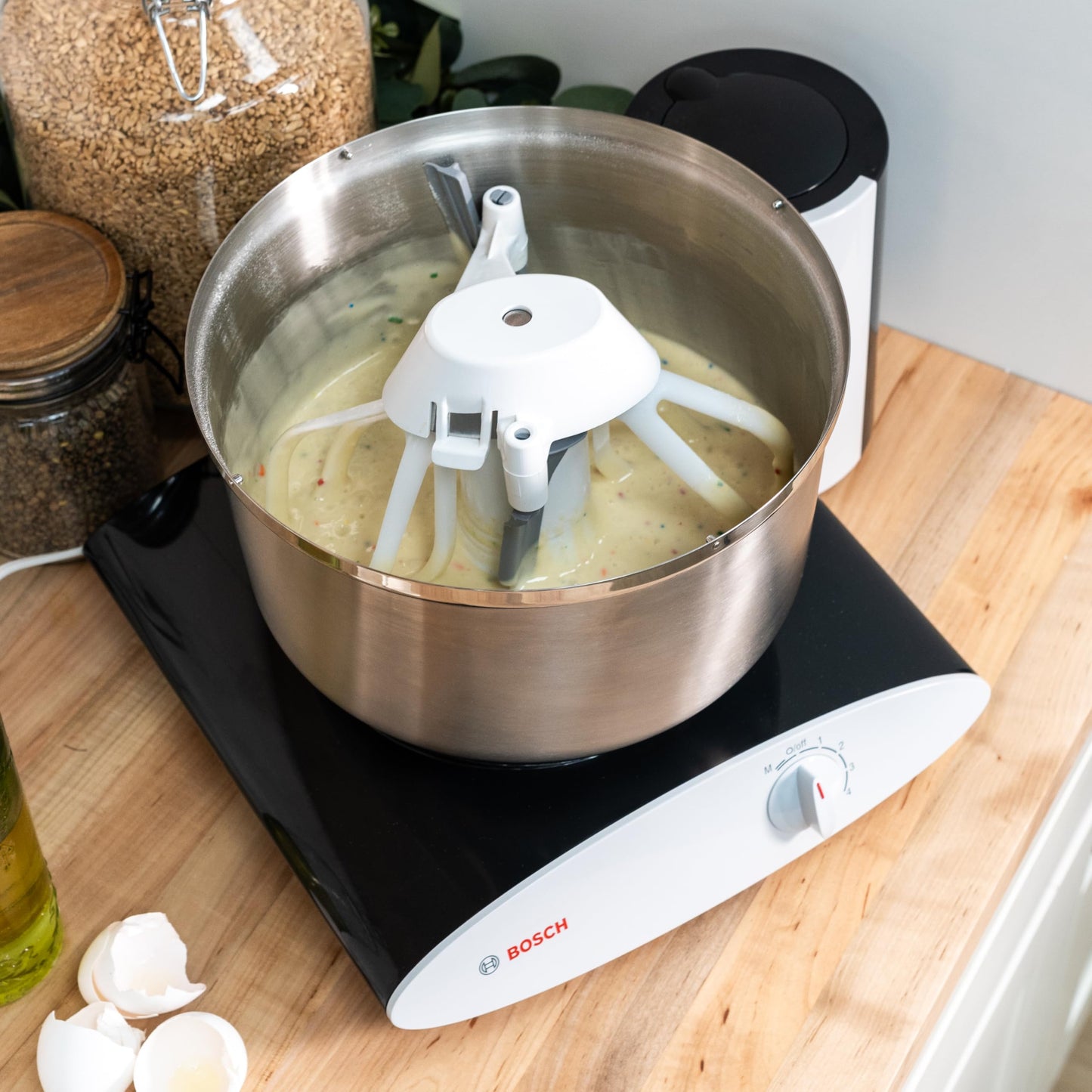 Bosch Universal Plus Stand Mixer with Stainless Steel Bowl with NutriMill Dough Hook Extender Bundle- Black 500 Watt