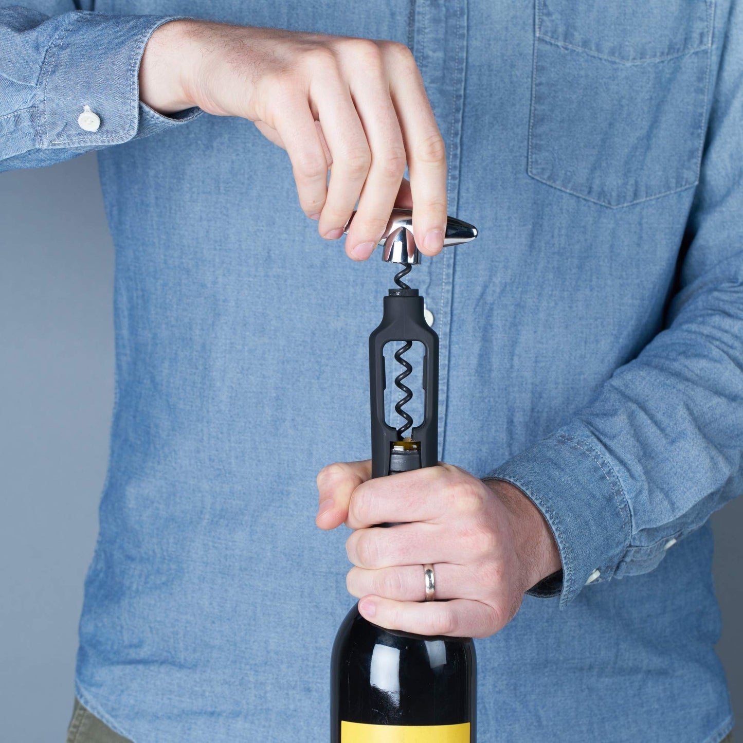 True Self Pulling Corkscrew Wine Opener, Durable Plastic with Easy Turn Chrome Handle, Wine Bottle Opener for Bartenders, Home Bar Tools, Bar Cart Accessories, Kitchen Essentials, Set of 1, Black