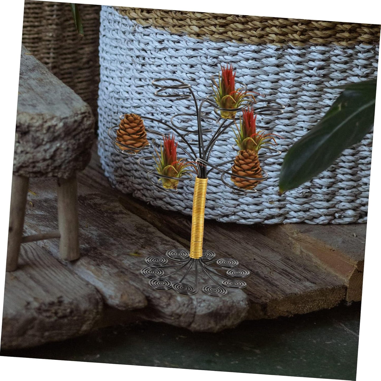 Yardwe Aluminum Wire Flower Stand, Air Plant Planter Holder for Tabletop Display and Decoration